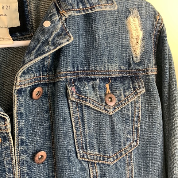 Jean jacket with cute pattern in the back - Picture 4 of 6